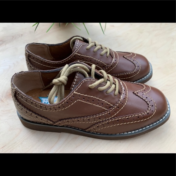 Florsheim Other - Florsheim boys brown dress shoes 👞